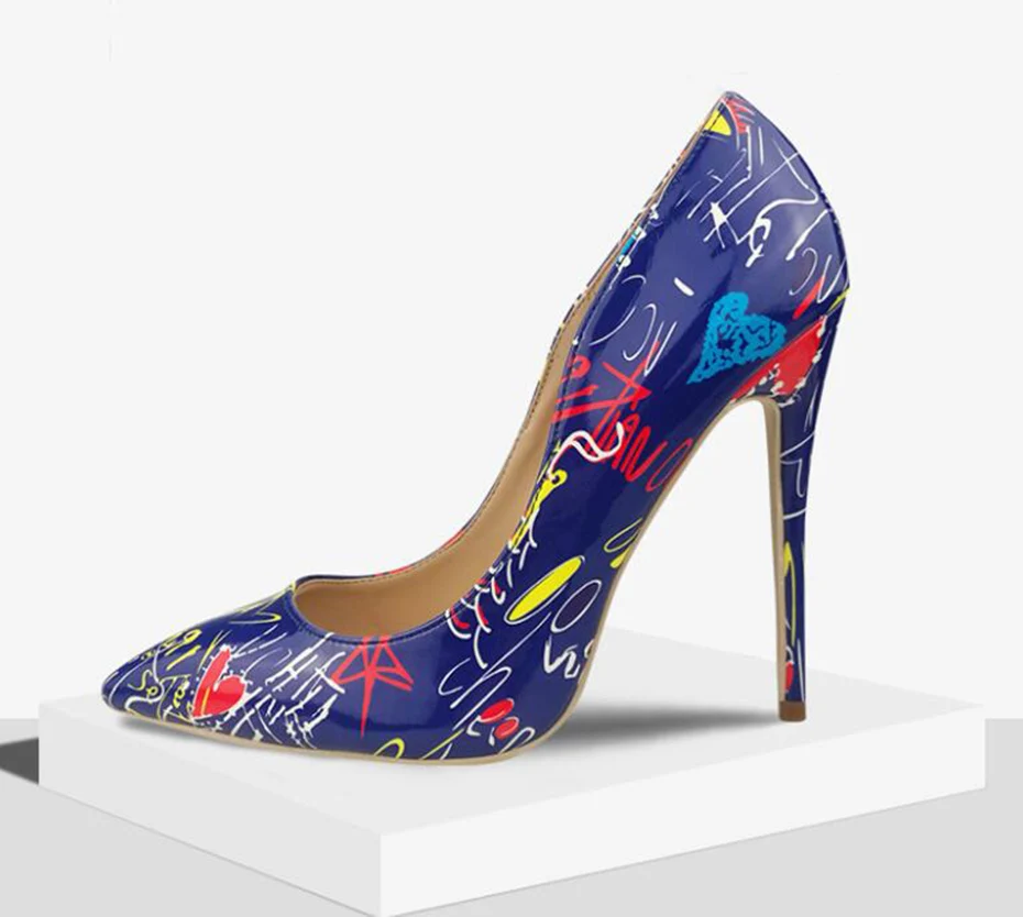 Взрывные модели обуви с острым закрытым носком смелые модные туфли на высоком