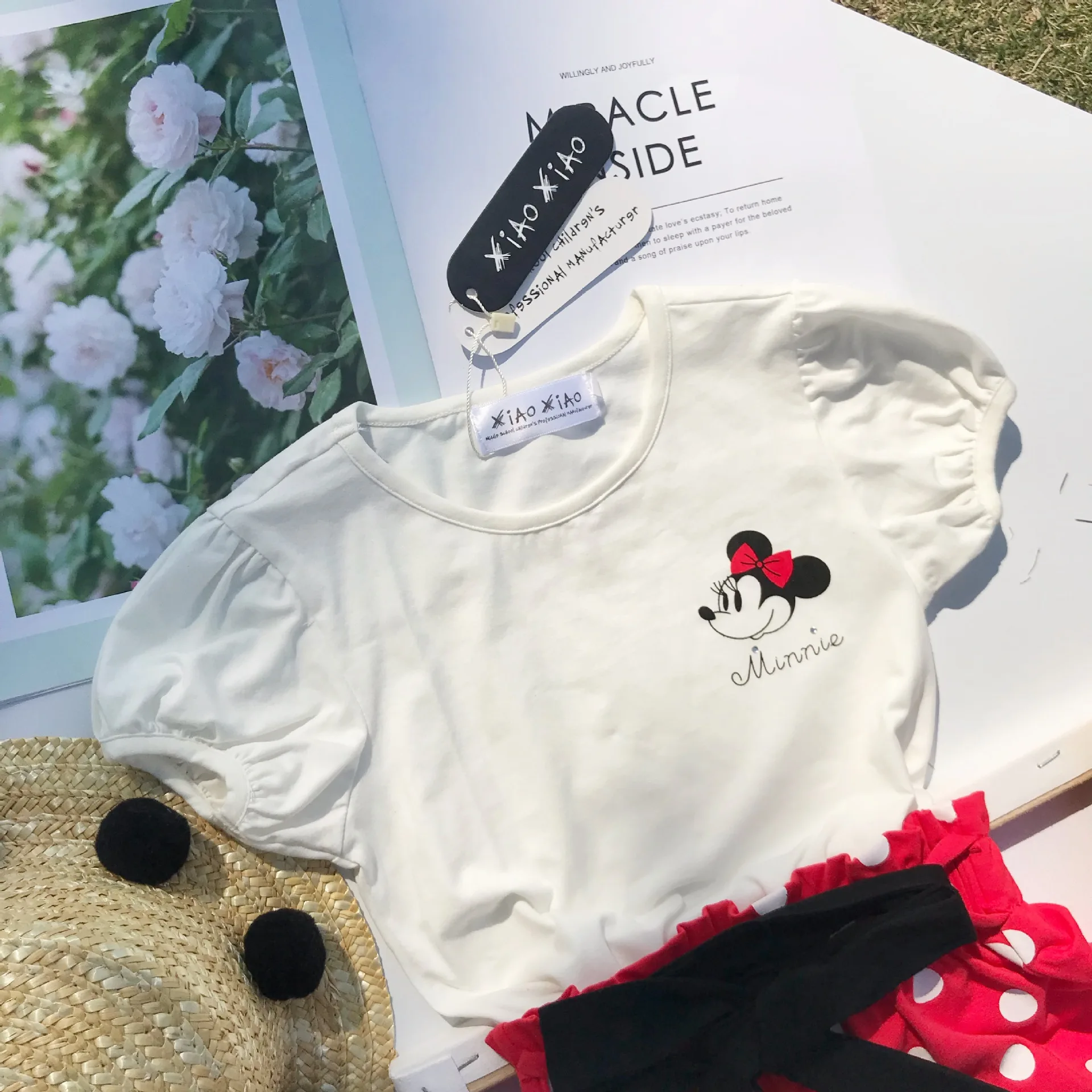 Disney/Одежда для маленьких девочек; милые повседневные комплекты с Минни; летние белые топы для маленьких девочек; красные шорты; детская одежда; футболки и шорты