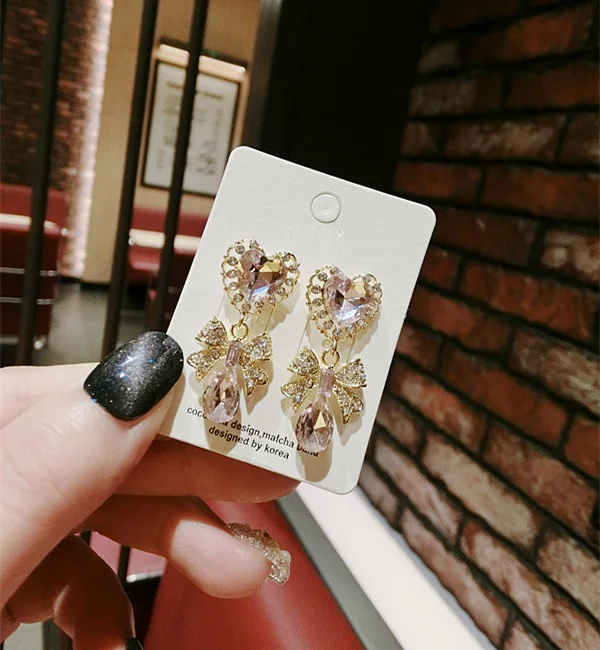 Серьги на клипсе с милым сердечком большие розовые фиолетовые со стразами и