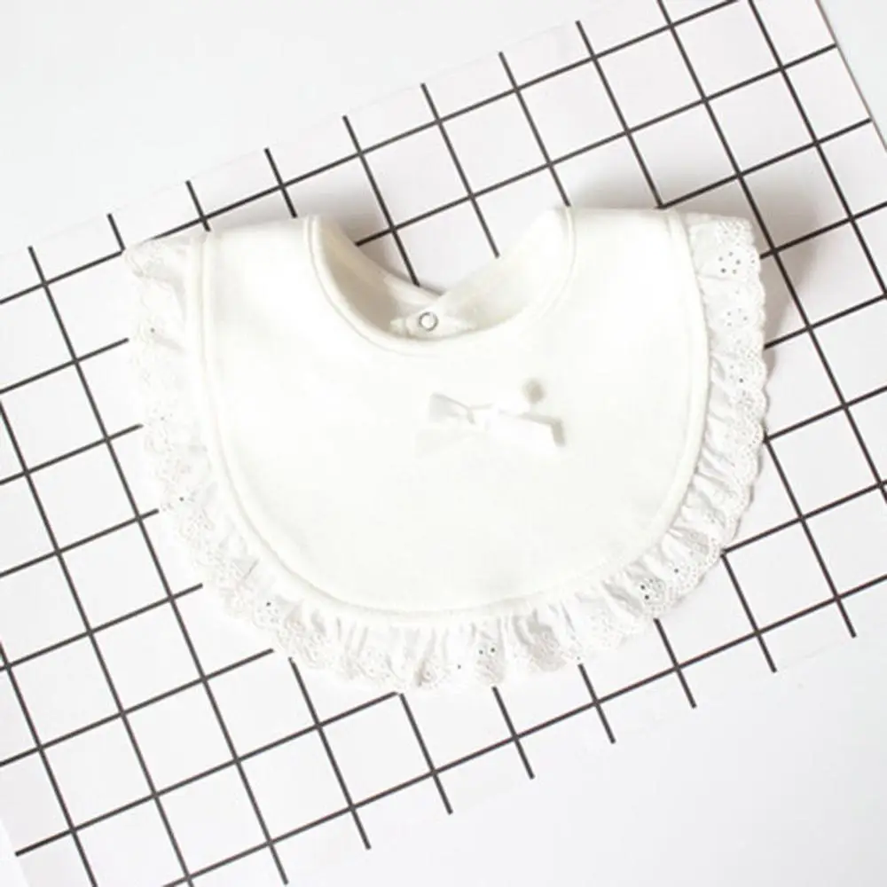 white 2 Детские слюнявчики из хлопка с кружевным бантом; розовый и белый слюнявчик принцессы для маленьких девочек; милый слюнявчик для кормления; Слюнявчики для младенцев - Цвет: white 2