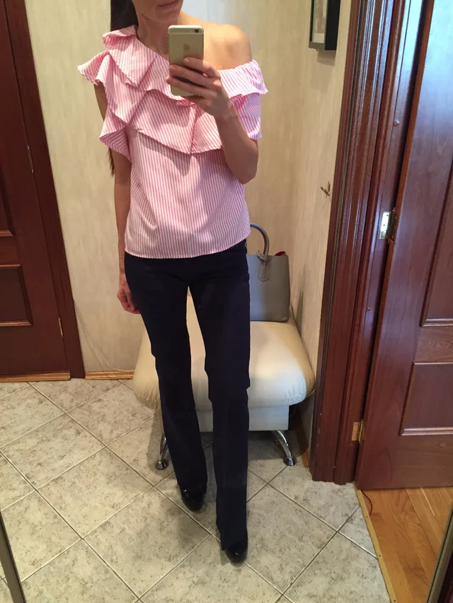 Женская блузка с оборками Awaytr повседневная розовая в полоску коротким рукавом