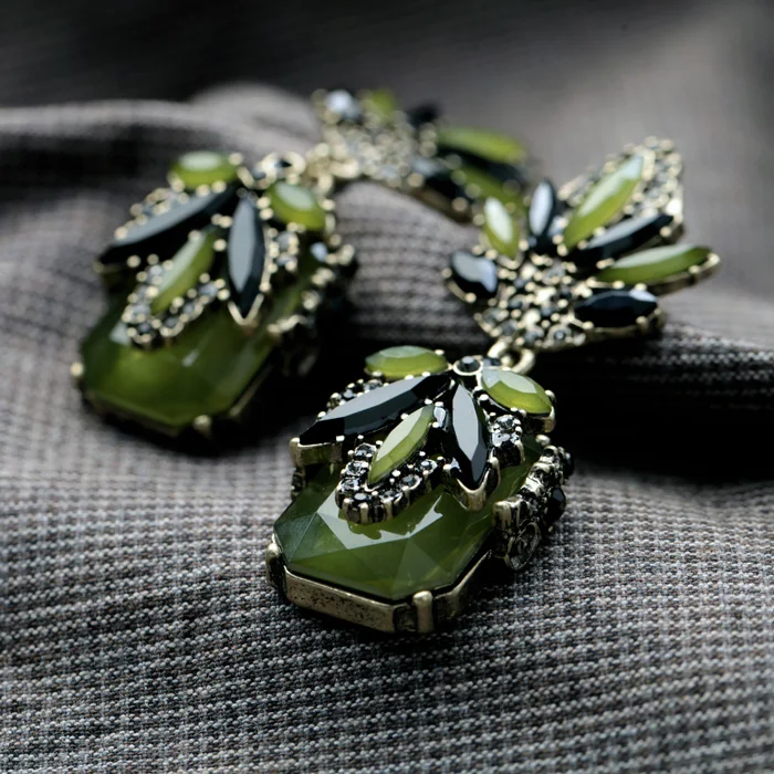 Заявление Ретро Богемия Черно зеленый Драгоценный Камень Цветок Bijoux Серьги Для