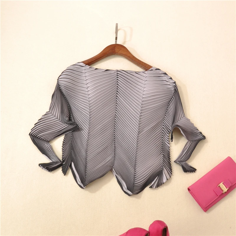 see chart Changpleat Весенняя полосатая Свободная Женская футболка Miyak плиссированная с вырезом лодочкой 3/4 рукав большой размер женские футболки модный тренд T9 - Цвет: see chart
