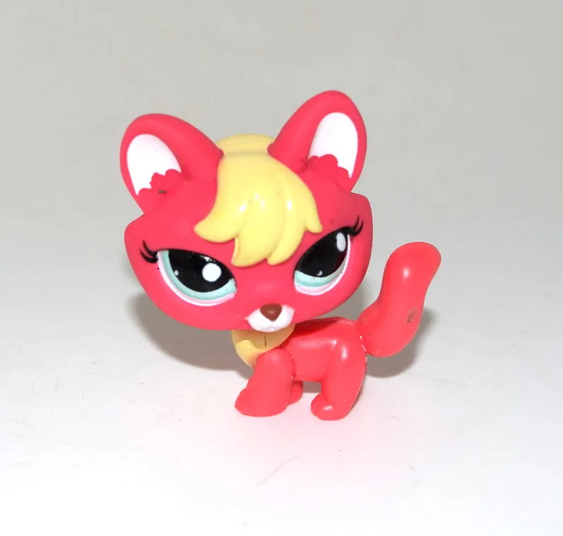 Животные из зоомагазина голубые глаза красно желтые фотообои кукла детская