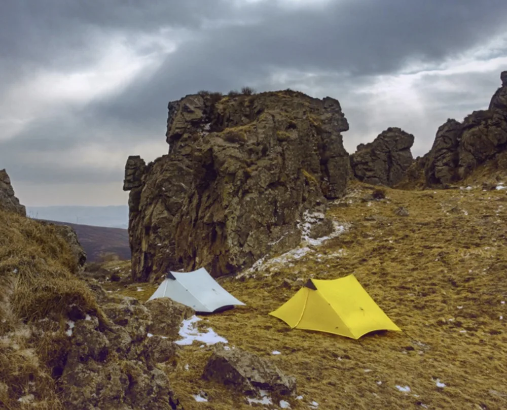 Verkauf Licht Gewicht Rucksack Mit Doppel Schicht, Weiß/Gelb Bergsteigen Für 2 Person 3-Saison Wasserdichte Outdoor-Camping Zelt