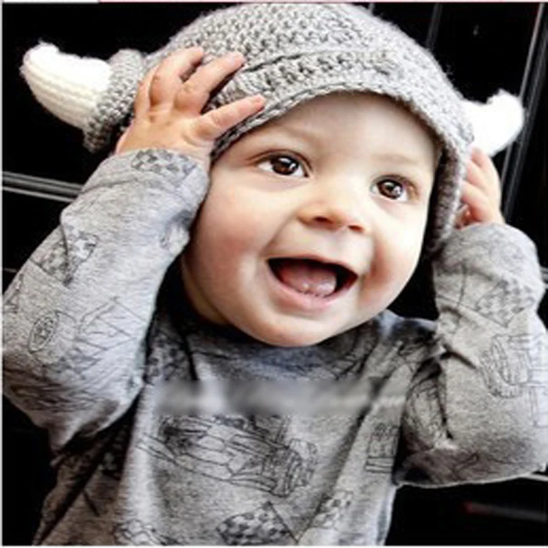 Детская трикотажная шапка ручной работы с ушками | одежда и обувь