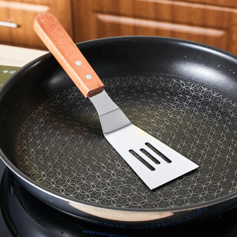 

Stainless Steel Wok Turner with Wood Handle Nonstick Chinese Turner Premium Spatula Slotted BBQ Turner Perfect for Turning Meat