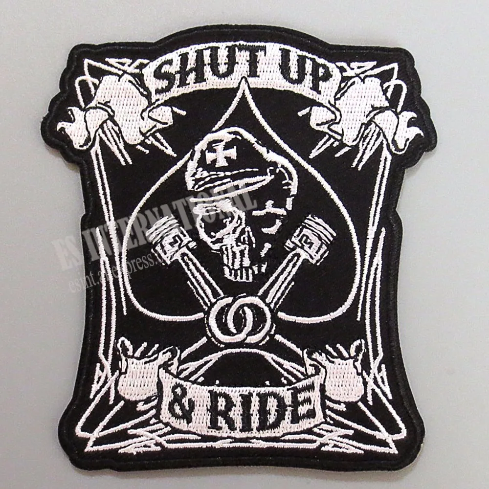 Нашивки с вышивкой и черепом 10 см * 9 | Дом сад