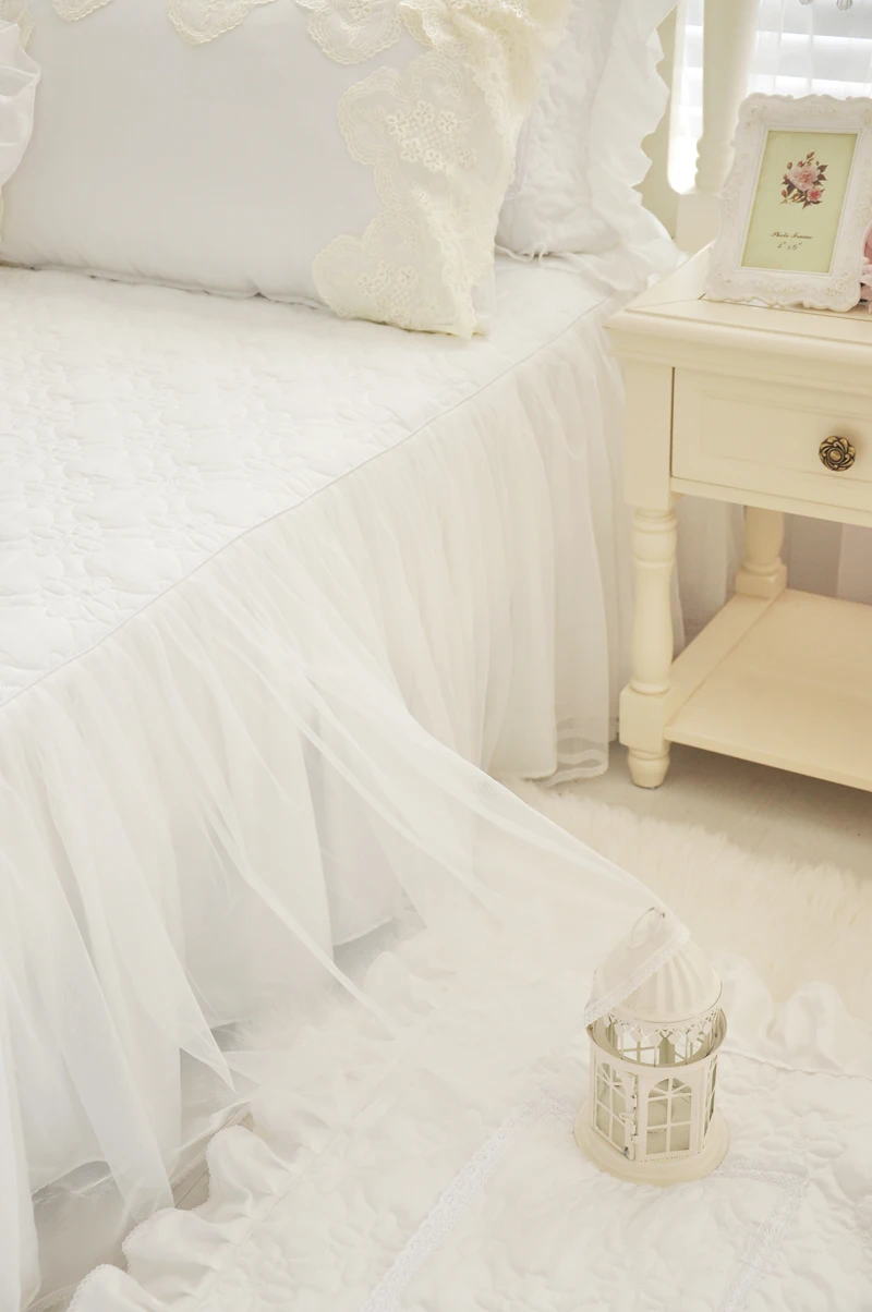 

Luxury White Lace bedding set silk cotton soft bedclothes girls kids twin queen king size bed skirt set duvet cover pillowcases