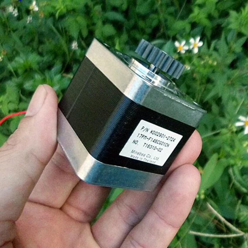 Двухфазный четырехпроводной 42 шаговый двигатель с высоким крутящим моментом 2 А 0
