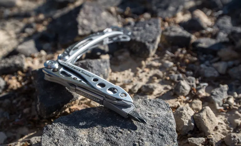 LEATHERMAN-skelecool легкий Мультитул с комбинированным ножом и открывалкой для бутылок XS/SX/CX/RX
