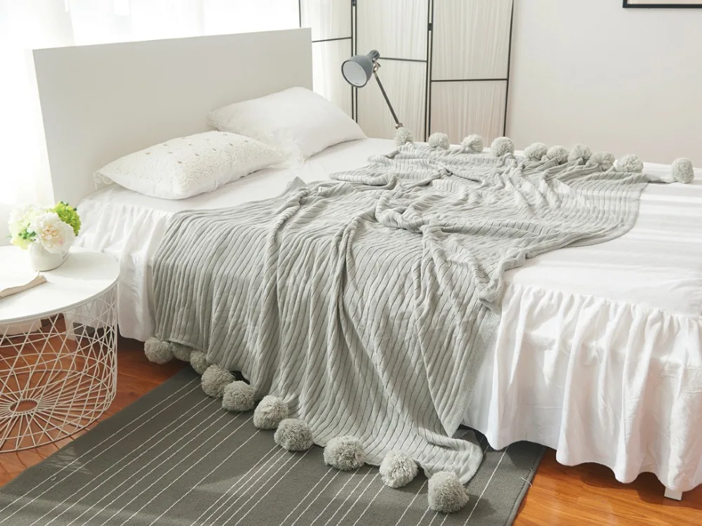 cotton high quality throw stripe knit blanket with ball white, gray, pink, green blanket for sofa