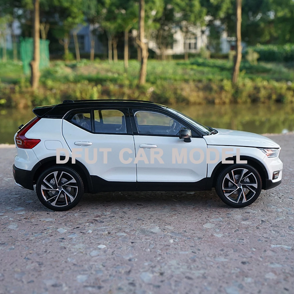 1:18 весы сплав тянущаяся игрушка автомобили серии XC40 модель автомобиля детские