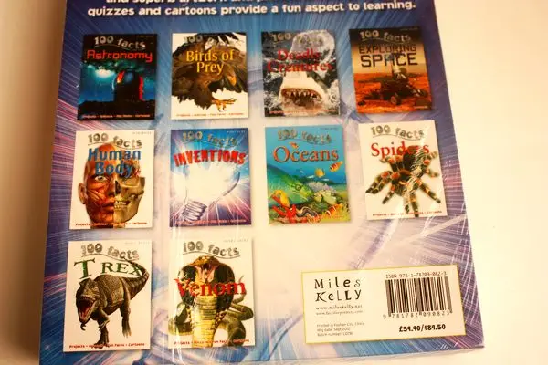 Children's Encyclopedia of British English original MK 100 series large format may not know the truth |