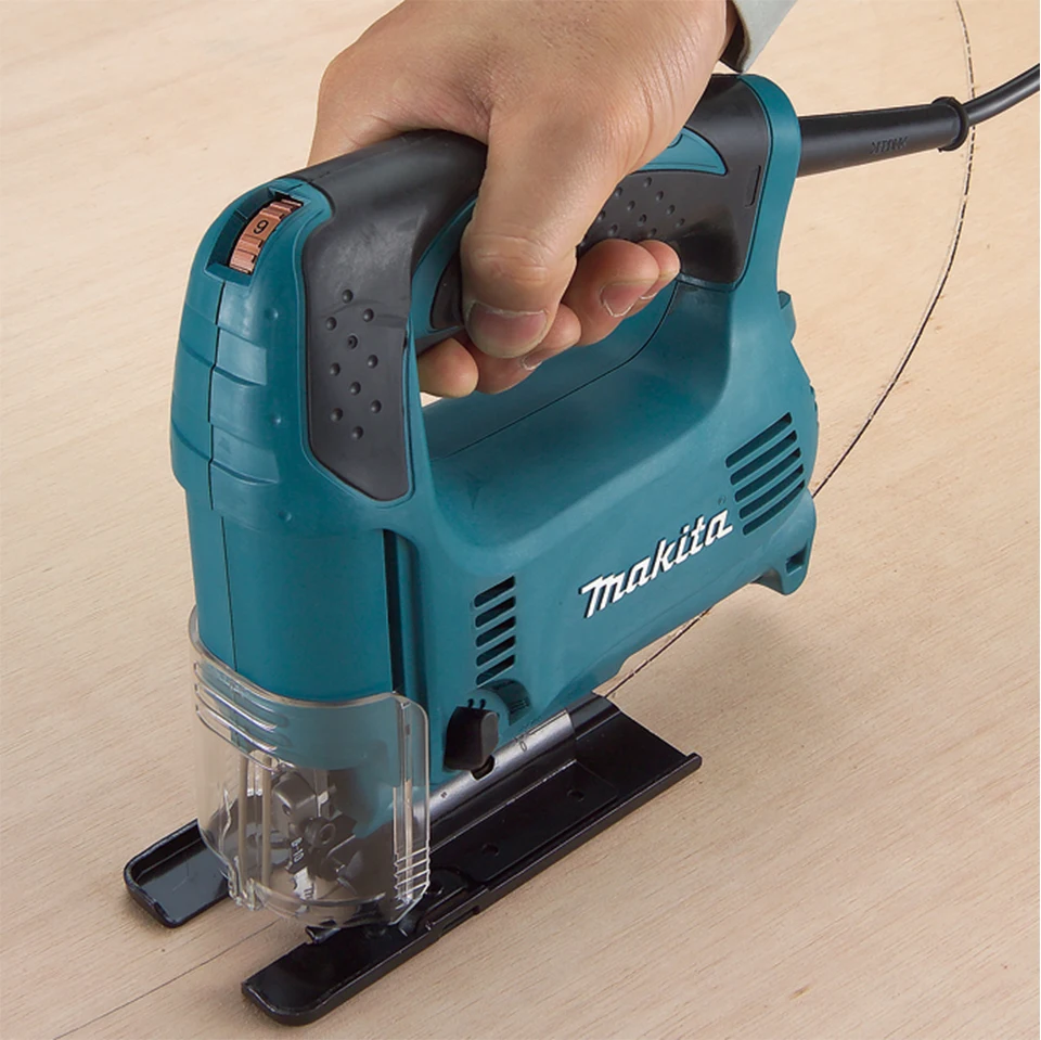 

Японский Makita 4327 изогнутая пила 4328 электрическая пила для регулировки скорости возвратно-поступательного движения M4301B Φ M4302B 450 Вт