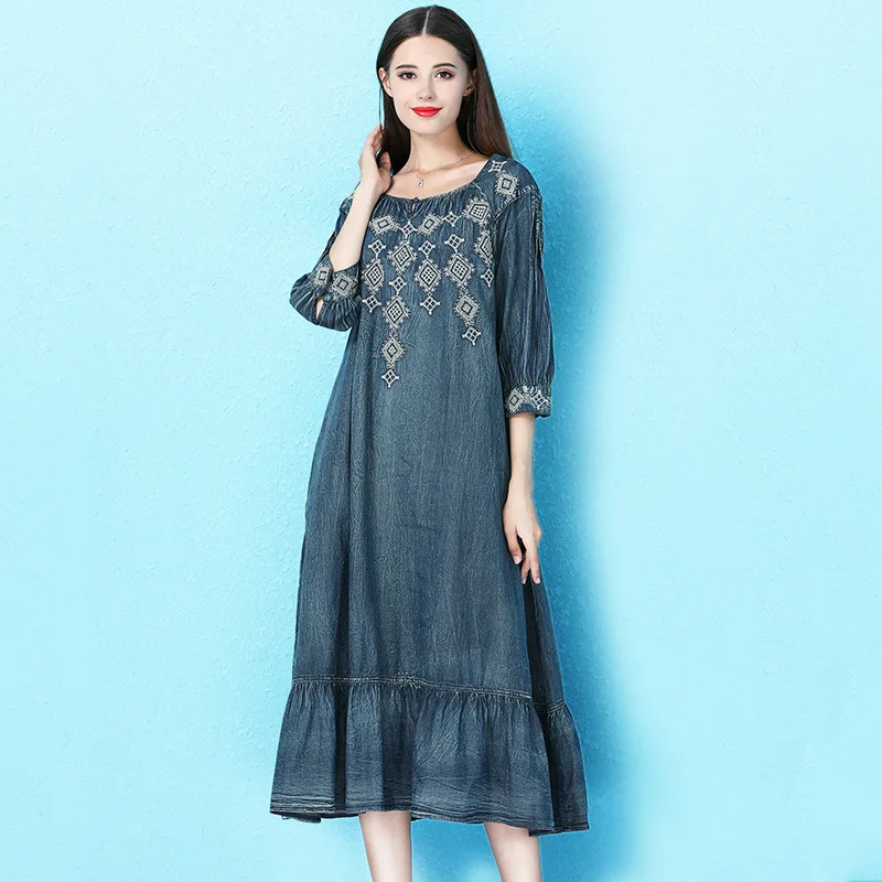 

2019 summer cotton thin denim dress female big o-neck loose embroidery three quarter sleeve long dress summer female NW19B6170