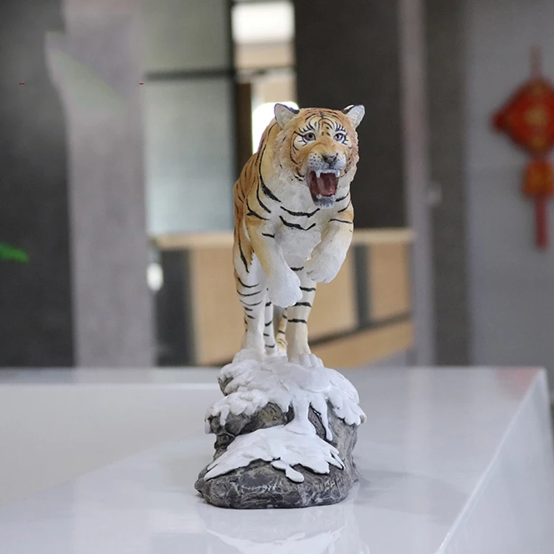 

Collectible 1/10 Scale Snow Tiger White Simulation Northeast Tiger Decoration Crafts Figure Model Toys Boxed for Fans Gifts