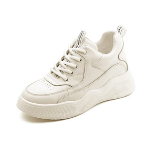 Женские кроссовки из натуральной кожи, белые, на массивной платформе, со скрытым каблуком, весна-осень, 2019