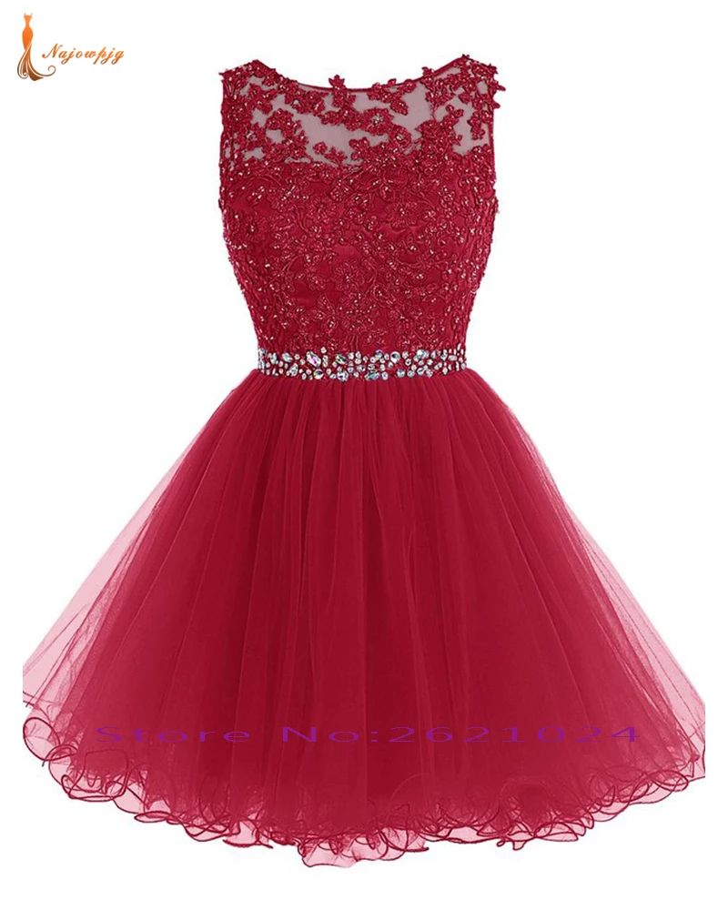 Коктейльные платья длиной выше колена цвета: белый Бургундский красный черный