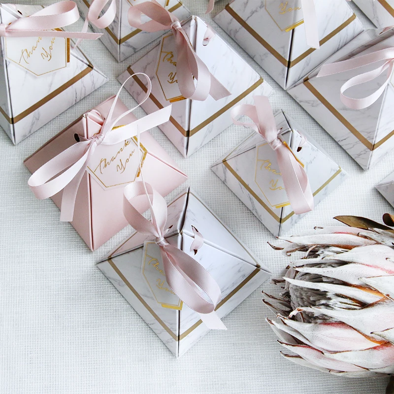 New Europe Triangular Pyramid Style Triangle Candy Boxes Lovely Shining Star Pattern Wedding Gift Box Marriage Decoration | Дом и сад