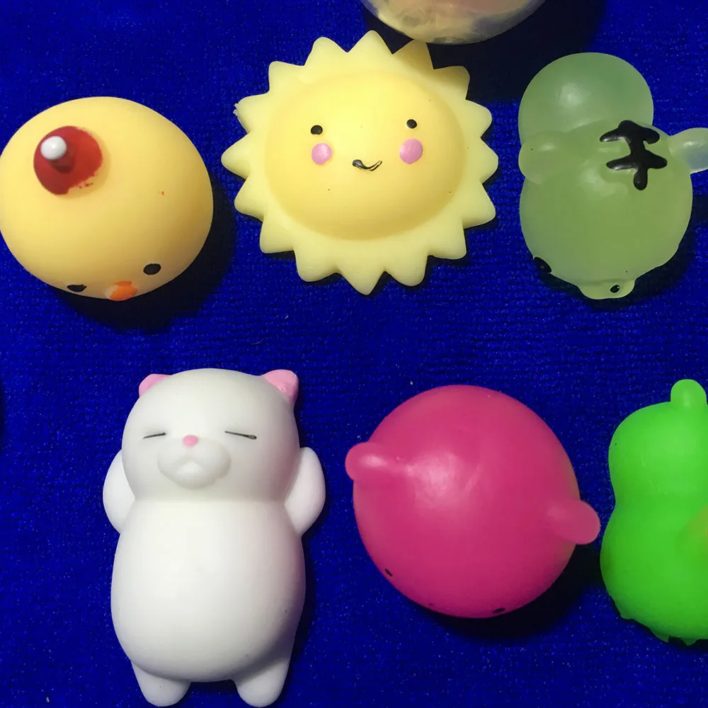 50 шт. пластиковые капсульные игрушки мягкие салфетки Mochi для кошек антистресс