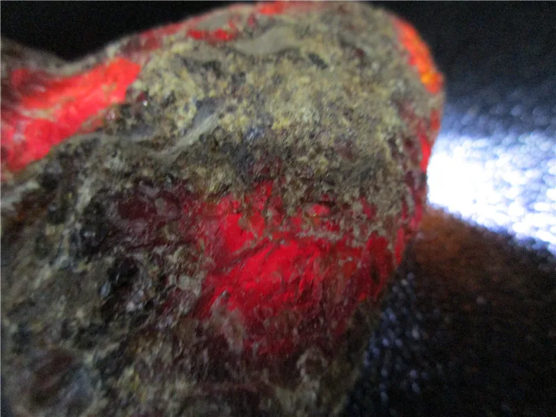 Натуральные красные минералы из янтаря в крови драгоценные камни драгоценных