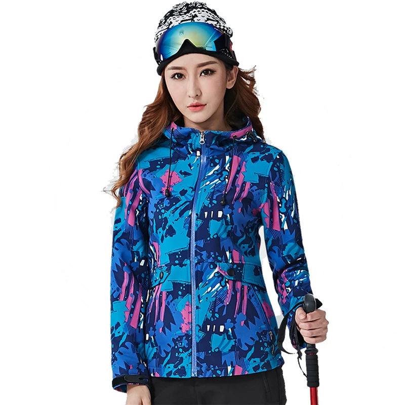 

Hot Outdoor Fleece Hooded Soft Shell Coats Women Camouflage Climbing Hiking Outerwear Winter Thermal Windproof Waterproof Jacket