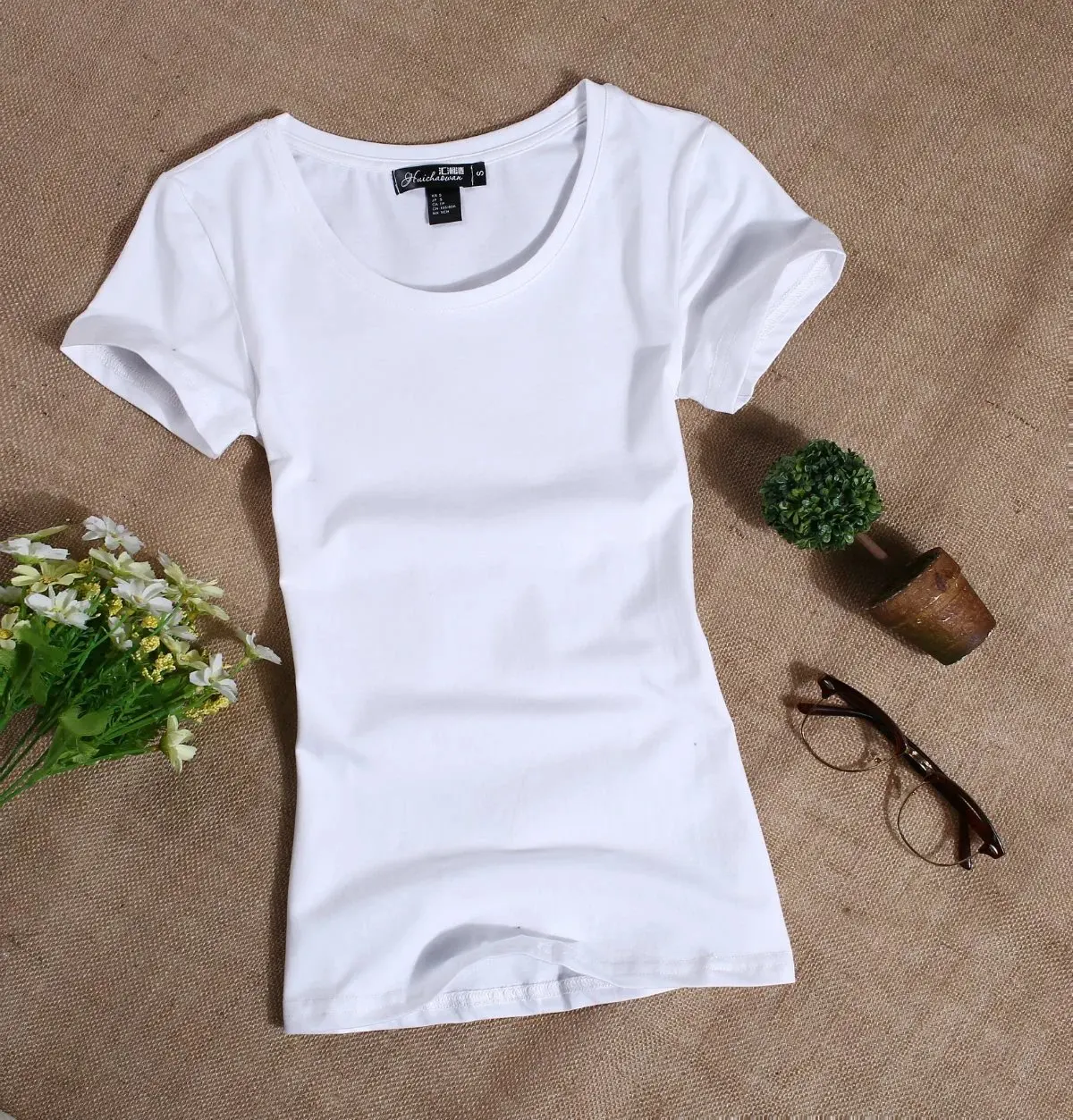 White O MRMT Women's T Shirt Women Short Sleeved Slim Solid Color Womens Simple Tee T-Shirt For Female Tshirt - Цвет: White O