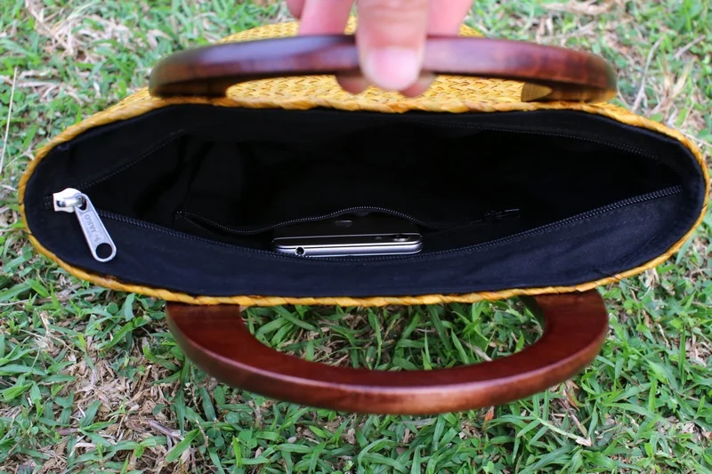 

Thai version of the handmade mini straw grass package Sen female art handbag holiday beach bag seaweed weaving bucket bag