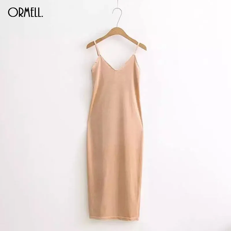 Женское бархатное платье ORMELL осенне зимнее облегающее с разрезом элегантное