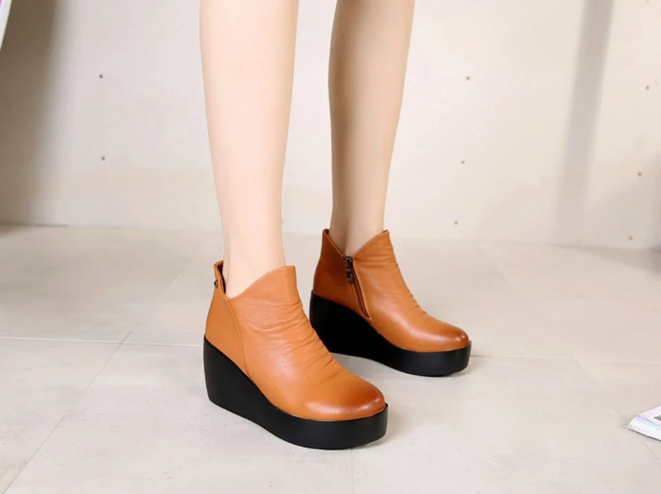 Новинка года; сезон осень-зима; женская обувь; женские зимние сапоги из натуральной кожи на танкетке; женские ботильоны, увеличивающие рост; Размеры 33-40; M4.0