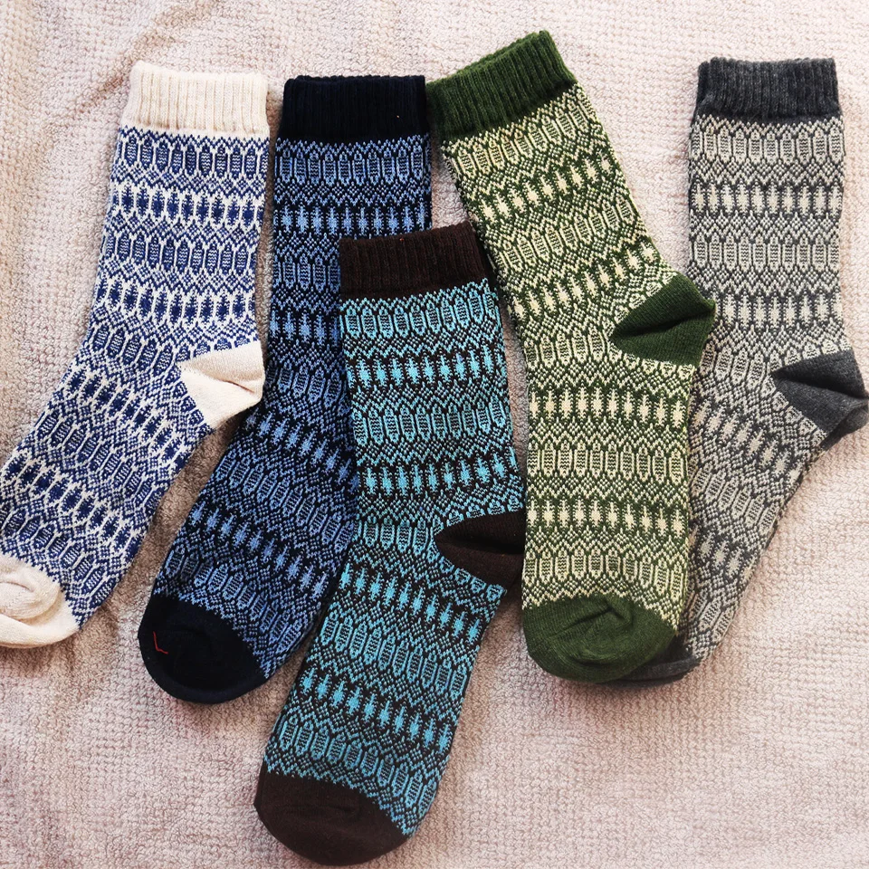 

Winter new men's thick warmth Harajuku retro high quality fashion casual wool material socks Cheap men's business cotton socks