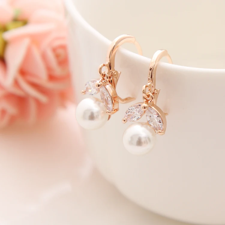 Женские мини серьги Heisod с искусственным жемчугом и цветами изготовленные из