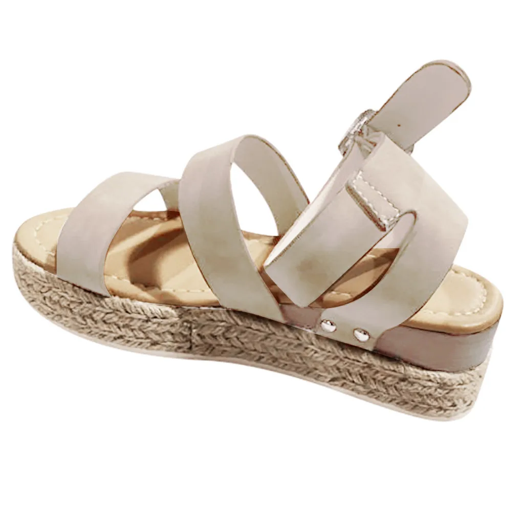 Сандалии женские с ремешком и пряжкой пляжная обувь на танкетке удобные