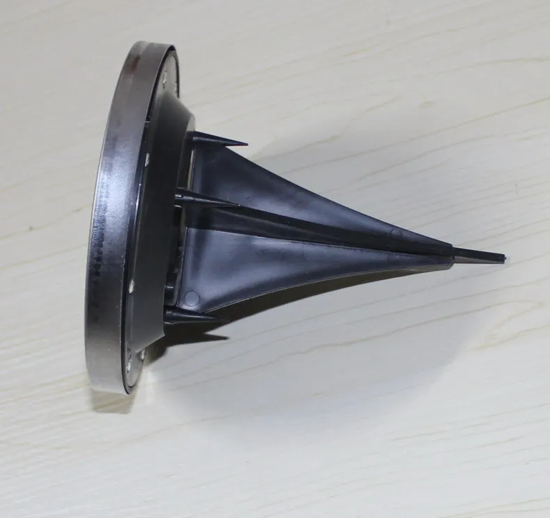 На солнечных батареях 3 светодиодных водоотталкивающих лампы солнечное