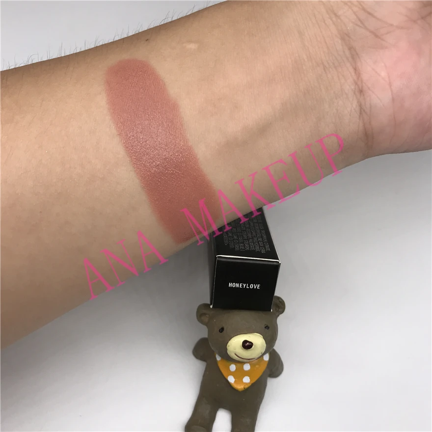 Губная помада телесного цвета A25 honey LOVE матовая губная высшего качества Love Batom 3g