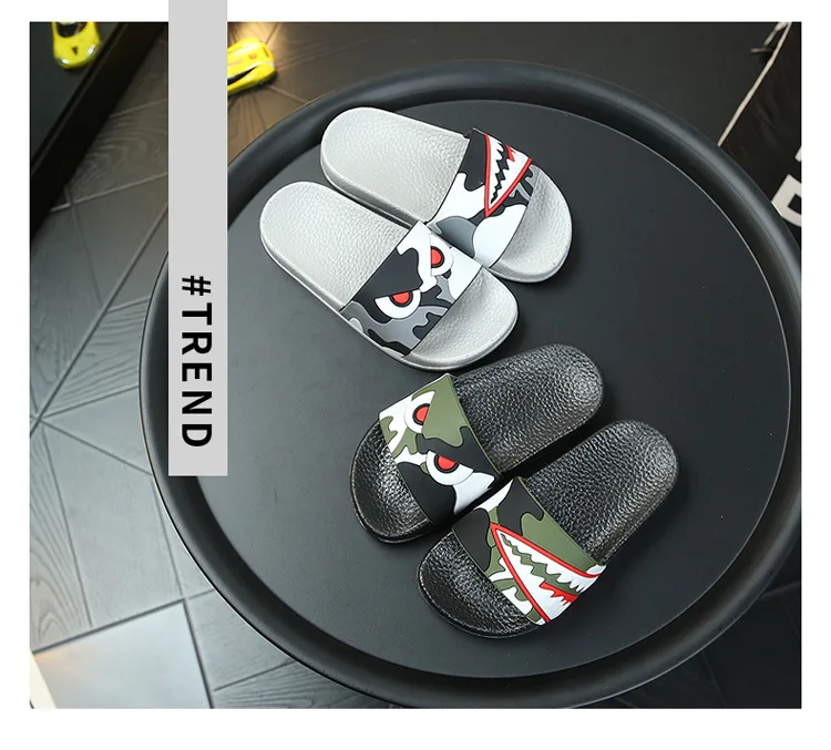 Модные детские тапочки для мальчиков с изображением акулы; летние сандалии; Детские Вьетнамки; домашняя обувь для ванной; детская повседневная Нескользящая пляжная обувь на плоской подошве