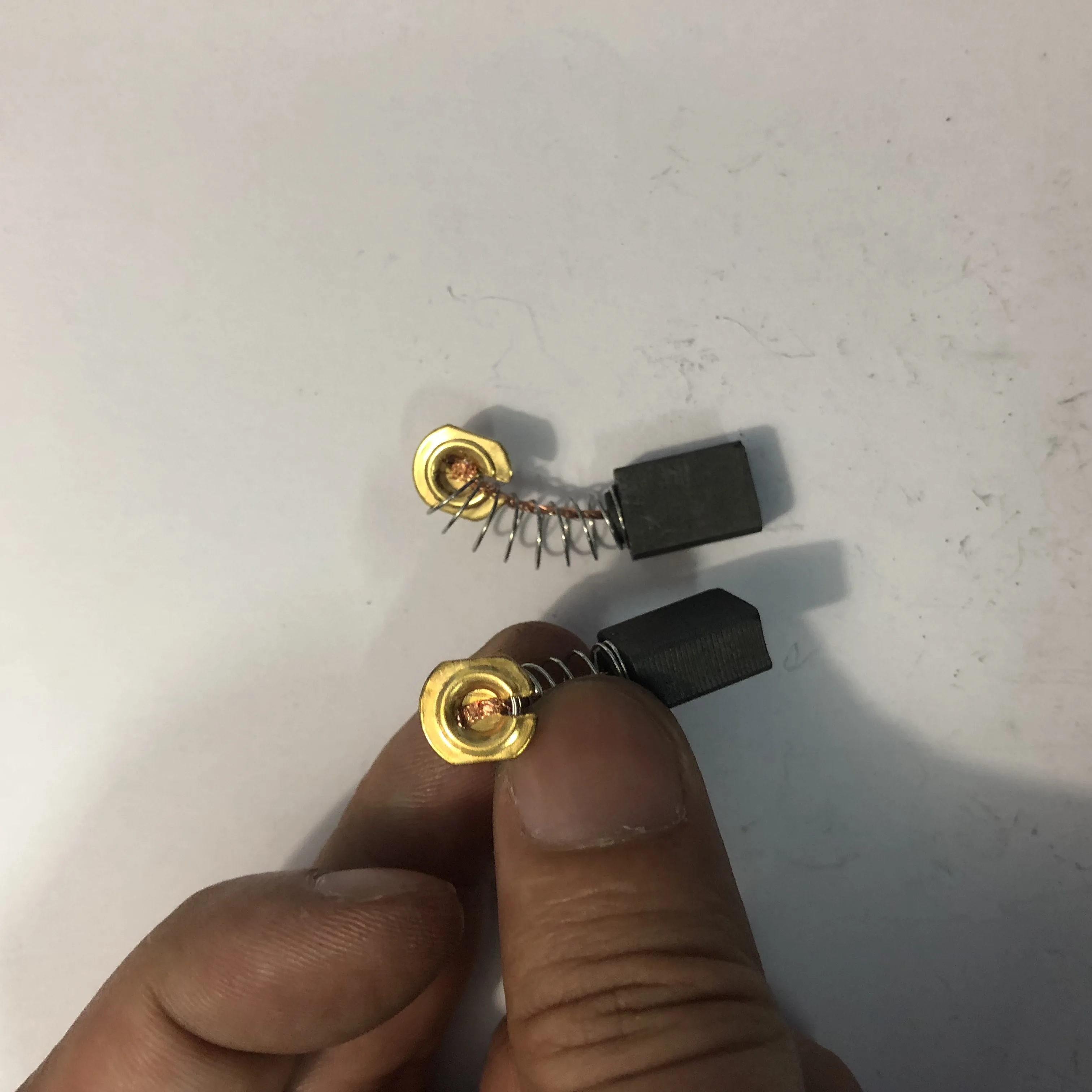 2 шт., карбоновые щетки для электродвигателя, 13 х9х6 мм