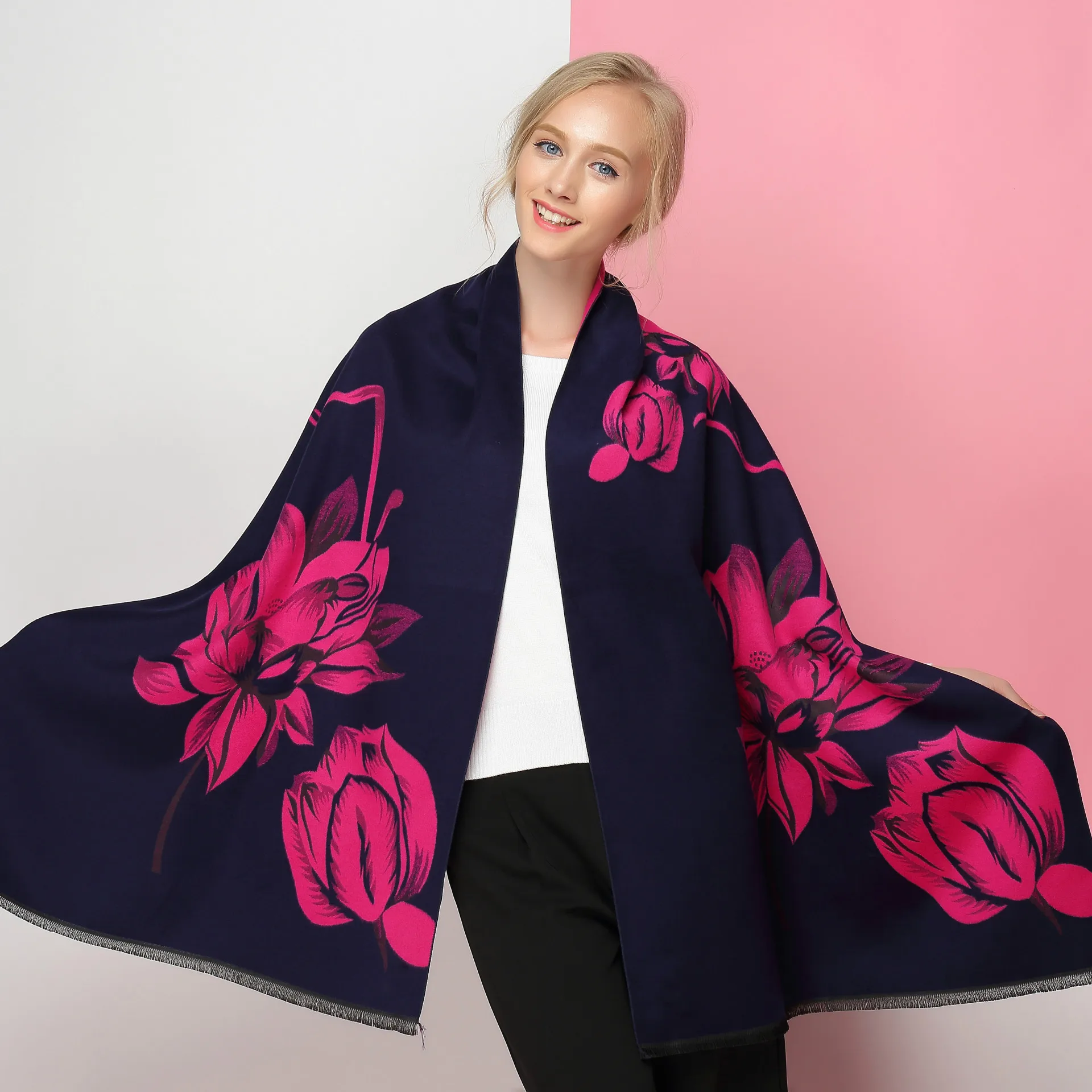 

Lady classic double-sided flowers imitation cashmere scarf woman thickened and warm air conditioning shawl girl