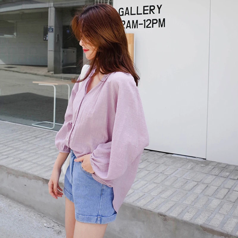 Женская блузка с рукавами фонариками хлопковая и льняная v образным вырезом лето