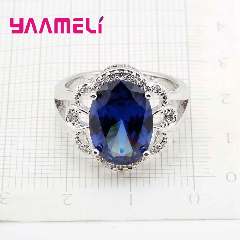 Женское кольцо из серебра 925 пробы с фианитом | Украшения и аксессуары