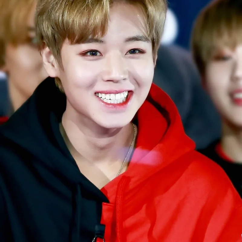 Куртка WANNA ONE Park Jihoon, красная, черная, прошитая, с кругами, Молодежная группа, куртка с капюшоном, толстовка KPOP