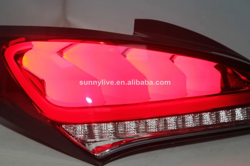 Задний фонарь красного и белого цвета для Hyundai Genesis Coupe Rohens 2009-2011 | Автомобили