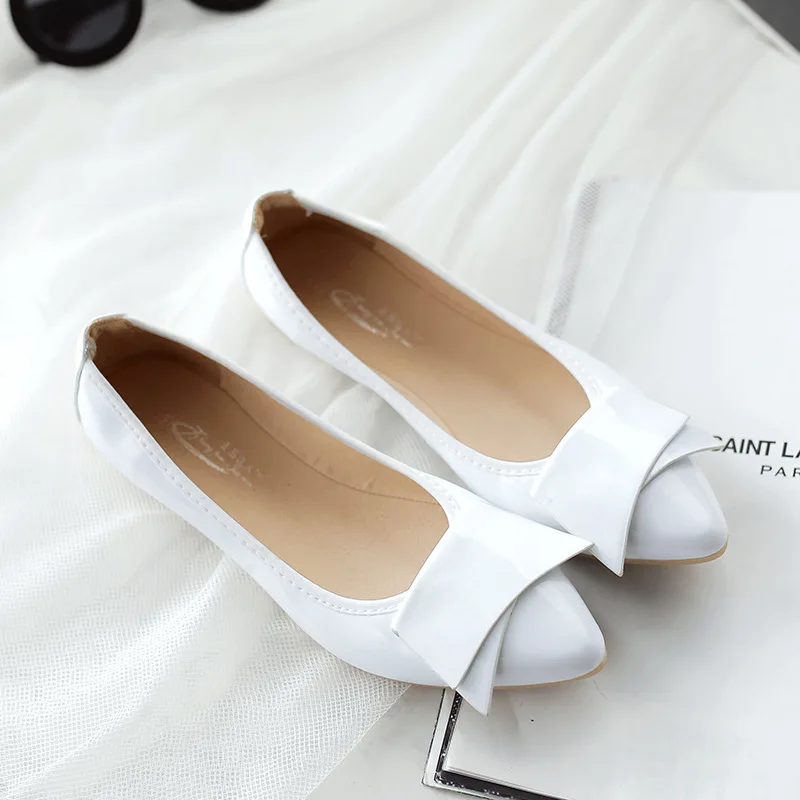 Туфли лодочки женские на низком каблуке однотонные базовые заостренный носок