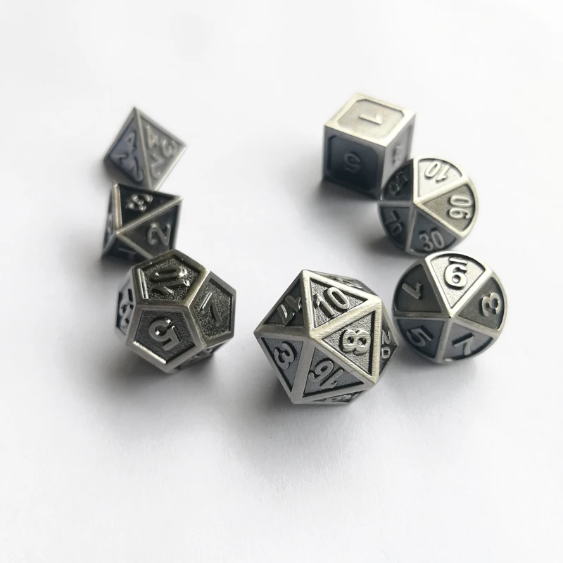 Шрифт Подземелья и Драконы 7 шт./компл. Творческий RPG игральная кость d& металлические игральные кубики DND гальванических никель