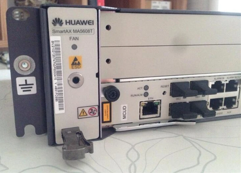 HUAWEI OLT MA5608T GPON с 1*2* MCUD 1*2MPWD AC и DC плата питания, 1* GPFD 8*16 портов GPON с модулем C++ SFP