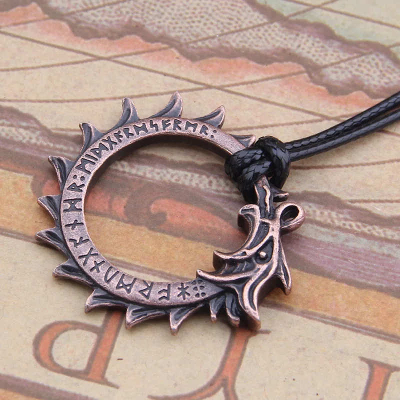 Дракон викингов исландский Vegvisir шлем ужас в Рунический Круг Кулон волшебный