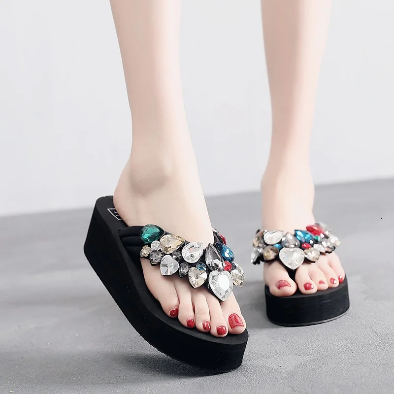 

2020 New Heeled Beach Sandals Summer Diamond Women Slippers Female Wedge Flip Flops Med DIY Personality Platform Crystal Shoes