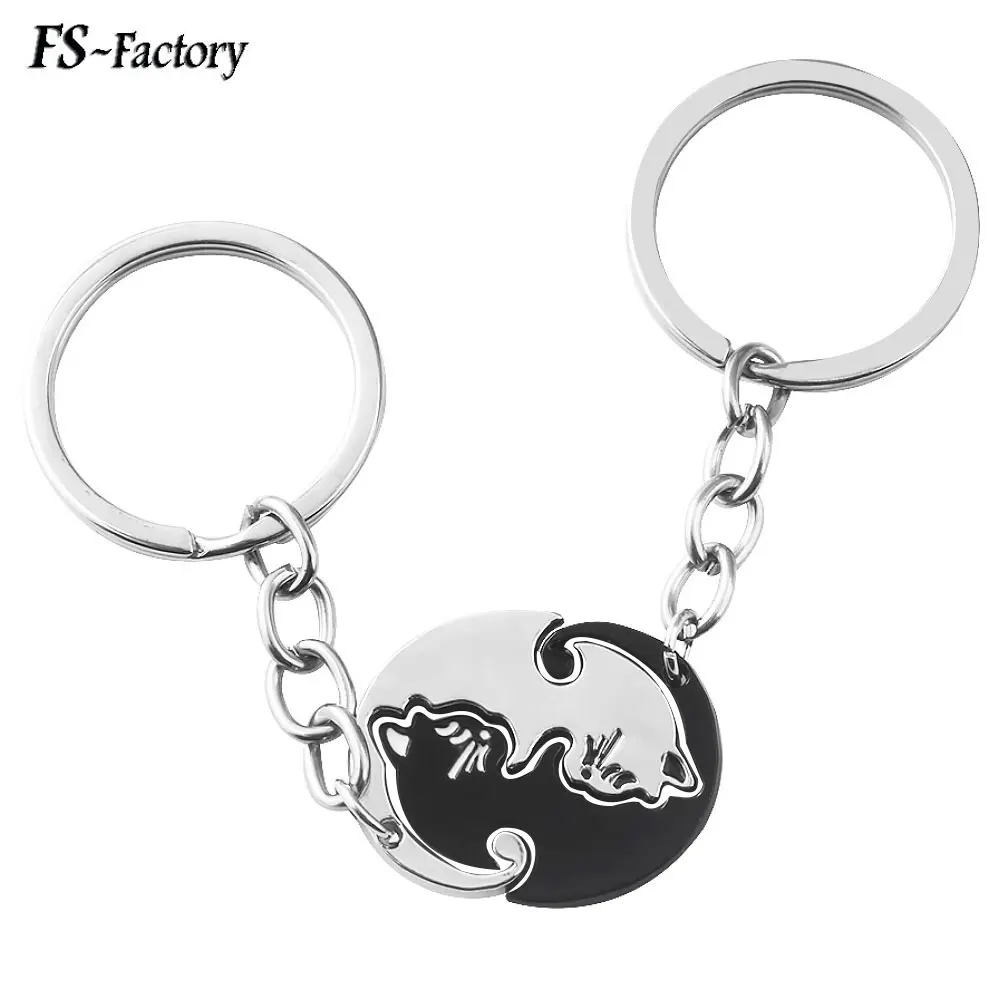 

A Pair Couples Jewelry Black White Cat Couple Keychain Cute Animal Pendant Key Chain for Women Men Choker Jewelry Gift