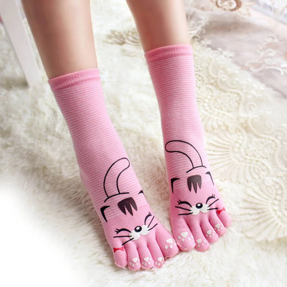 Разноцветные хлопковые носки до середины голени с рисунком из мультфильма пятью